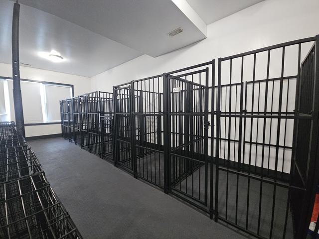 Indoor boarding kennels